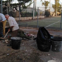 I residenti del quartiere allopera