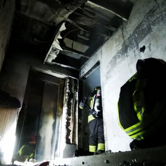 Incendio nella notte in un appartamento in via Benedetto Croce a Bitonto