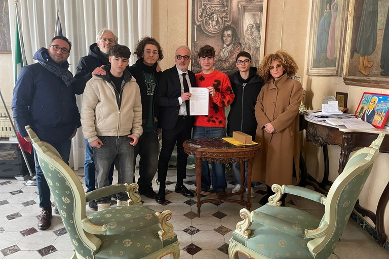 I rappresentanti d'istituto e il sindaco Ricci