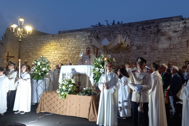 La benedizione eucaristica che si è svolta al convento di San Leone Magno