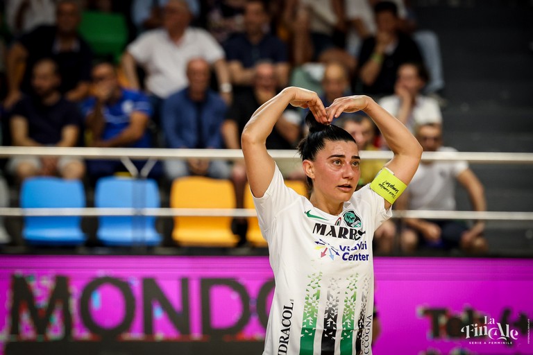 Bitonto C5, il sogno scudetto si ferma in finale: il CMB vince 3-2