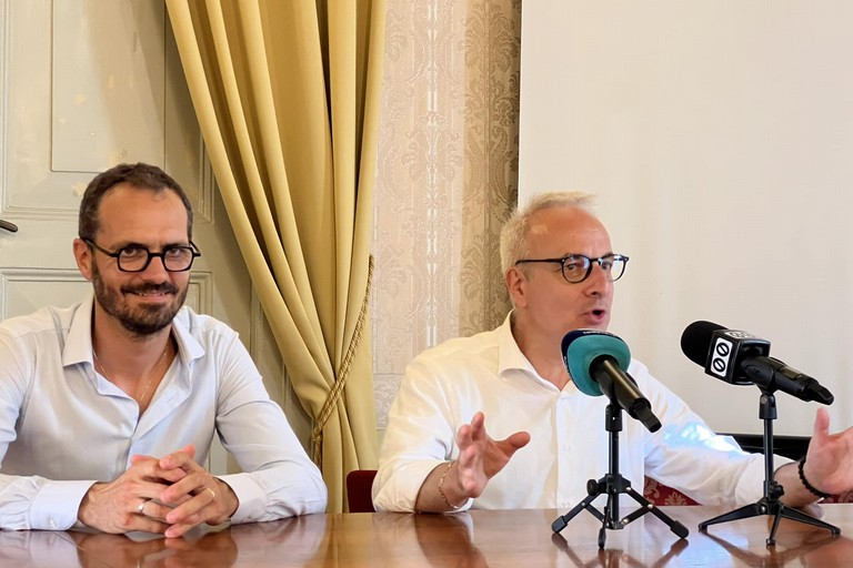 Presidente Orlino e sindaco Ricci in conferenza stampa