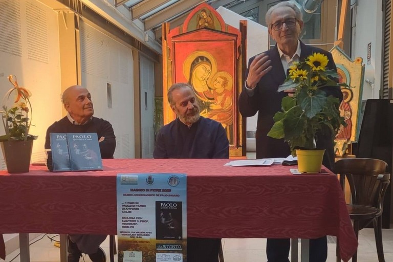 Mò Heart con padre Antonio Calisi