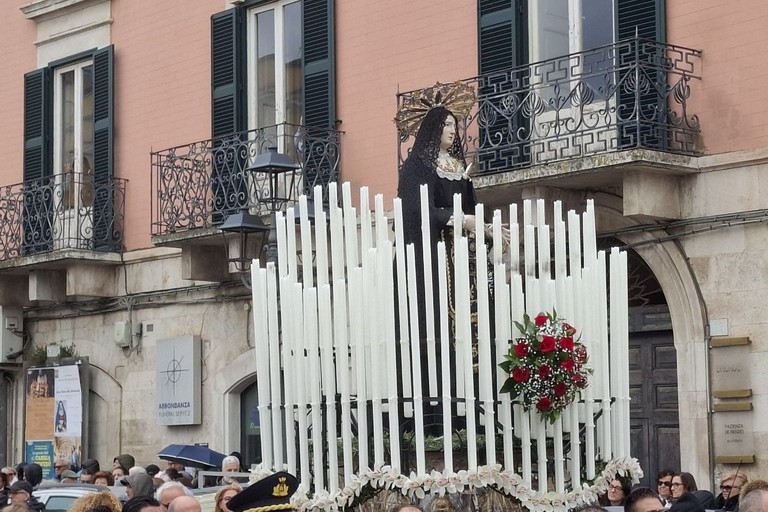 Processione Desolata. <span>Foto Massimiliano Dilettuso</span>