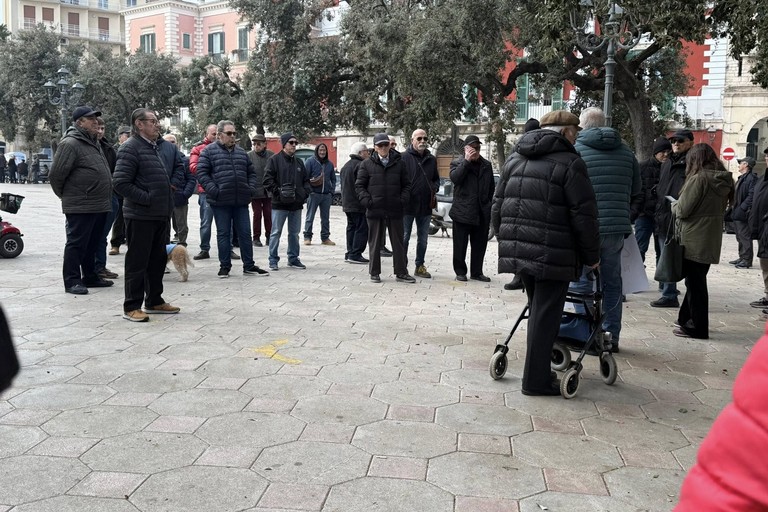 Agorà pubblica in piazza Aldo Moro