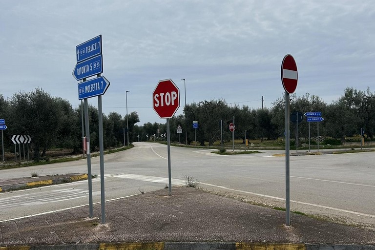 Incrocio sp 107 ed sp 55. <span>Foto Vito D'Alessandro </span>