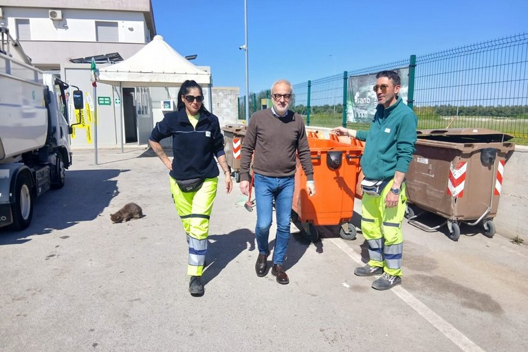 Ricci al Centro Comunale di Raccolta. <span>Foto Staff sindaco </span>