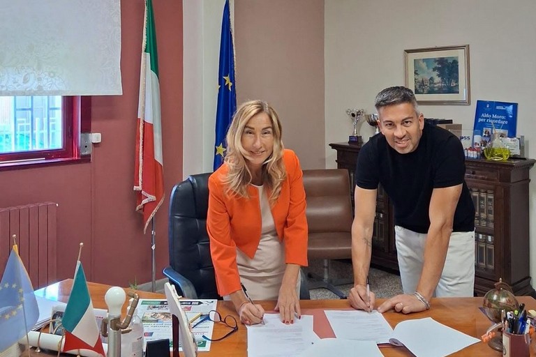 Sigla accordo US Bitonto-IISS Volta-De Gemmis. <span>Foto US Bitonto </span>