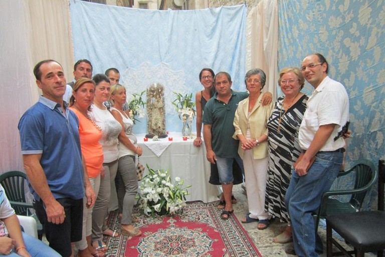 Altare Mariano nel centro storico di Bitonto JPG