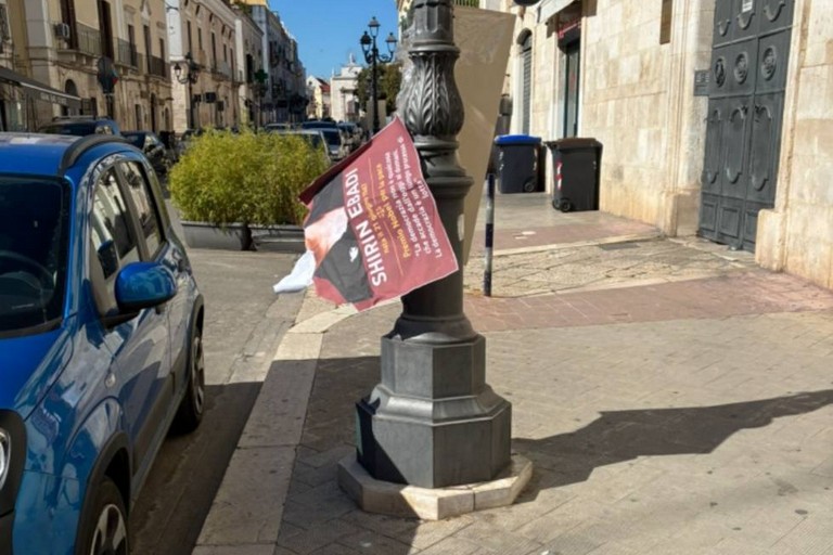 Danneggiati pannelli ANPI