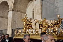 La processione solenne illumina la notte del Venerdì santo - FOTO