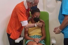 Bianca Guaccero vaccinata a Bitonto