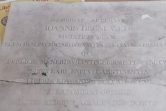 Il Centro Ricerche prende in custodia un’epigrafe del 1832