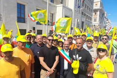 Cinghiali, pappagalli e Xylella che avanza: anche Bitonto in protesta a Bari
