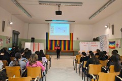 Memento, all'IC Sylos di Bitonto l'iniziativa "Tutte le sedie del mondo"