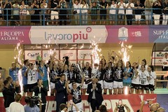 Triplete del Bitonto C5: le leonesse vincono 6-1 e si aggiudicano la Supercoppa italiana