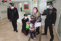 Carabinieri e AVIS Bitonto donano uova di Pasqua ai bambini del Policlinico di Bari