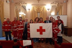 A Palazzo Gentile esposta bandiera della Croce Rossa per il 160° anniversario dalla fondazione