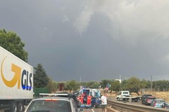 Scontro frontale tra un tir e un'automobile sulla Strada Poligonale di Bitonto