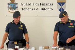 Profumi di noti brand venduti come tester: sequestrati 110 flaconi a Bitonto