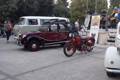 I gioielli a quattro e due ruote della Giornata Nazionale del Veicolo d’Epoca invadono Bitonto
