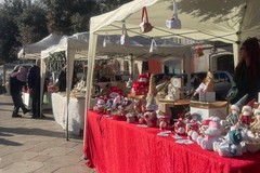 In piazza Moro arriva Babbo Natale. Mercatini aperti sino a sera