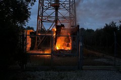 A Bitonto in fiamme un ripetitore Vodafone