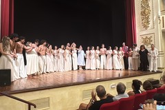 Venti giovani attori portano in scena Francesco d’Assisi