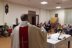 Focolaio Covid fra gli anziani: i parroci di Bitonto uniti in preghiera