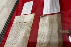 Le pergamene della biblioteca comunale "Rogadeo" in mostra al pubblico