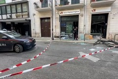 Doppia esplosione a Bitonto, assalto al bancomat della Popolare Pugliese