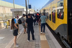 Malore sul treno, convoglio partito da Bitonto fermo a Macchie