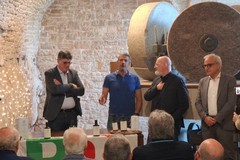 Bonaccini (Pd) a Bitonto: «Qualità dell'olio si difende con controlli e trasparenza»