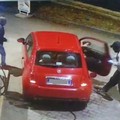 Fa benzina ma le rapinano l’auto al distributore Camer di Bitonto