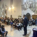 Il  "regalo " di Padre Patriciello alla comunità bitontina di San Leone Magno