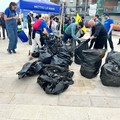 2Hands Giovinazzo e Bitonto puliscono il litorale. C'era anche il sindaco