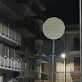 Segnali stradali vetusti: pericolo per automobilisti tra via Planelli e via Battisti