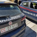 Minaccia i Carabinieri e tenta di sfilare la pistola: arrestato un 54enne