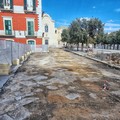Lavori in piazza Aldo Moro, riemergono le antiche 'chianche'