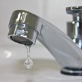 Allarme siccità, emergenza idrica: da oggi riduzione della pressione nella rete di acqua potabile