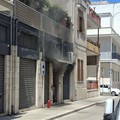 Incendio in un locale commerciale a Bitonto: intervengono i Vigili del Fuoco