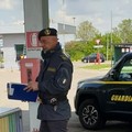 Caro carburante, distributori sotto la lente della Guardia di Finanza