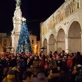 Il “ControNatale” di Emanuele Natalizio porta in piazza Cattedrale più di 500 bambini