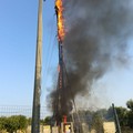 In fiamme un ripetitore della telefonia tra Bitonto e Giovinazzo