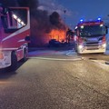 Incendio autodemolizione a Terlizzi: rientrato allarme a Mariotto