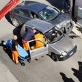Incidente stradale in via Giuseppe Modugno: due anziani contusi