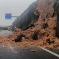 Maltempo, SS 96 chiusa tra Binetto e Palo per una frana