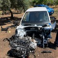 Recuperate due scocche d'auto. Una è stata ritrovata incendiata