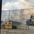 Incendio nei pressi della Piscina Comunale: paura per i passanti