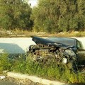 Brutto incidente sul ponte di via Palo: un'auto sfonda il guardrail e finisce nella scarpata